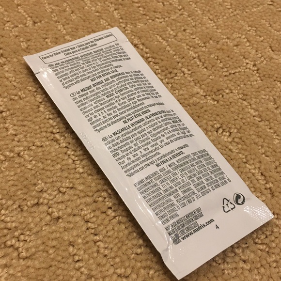 Shampoo Conditioner & Treatment Sample Set - Picture 10 of 14